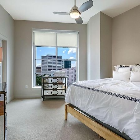 Upscale Condos And Penthouses Close To Canal And Bourbon St 뉴올리언스 외부 사진