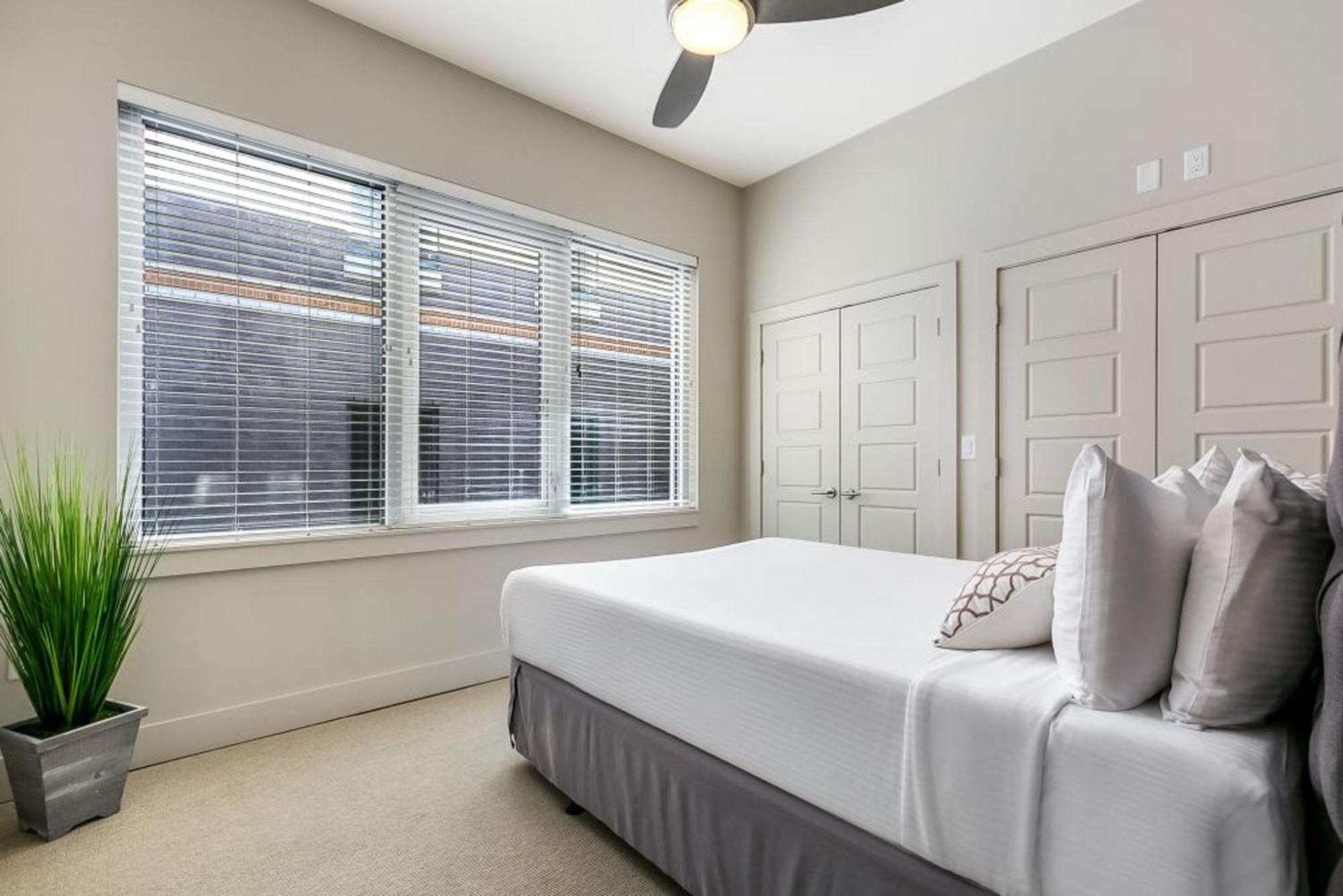 Upscale Condos And Penthouses Close To Canal And Bourbon St 뉴올리언스 외부 사진