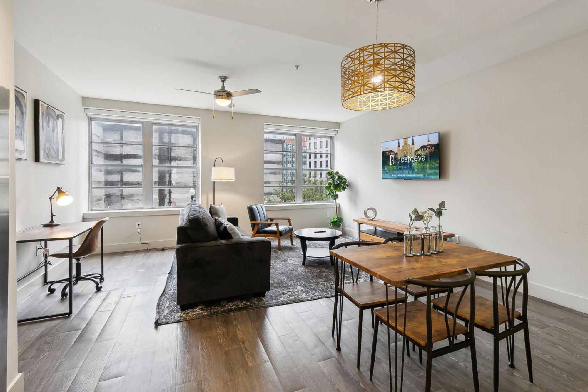Upscale Condos And Penthouses Close To Canal And Bourbon St 뉴올리언스 외부 사진