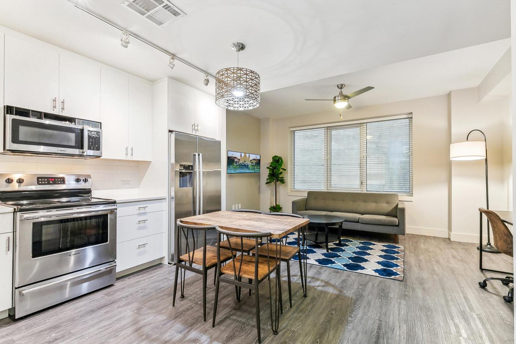 Upscale Condos And Penthouses Close To Canal And Bourbon St 뉴올리언스 외부 사진