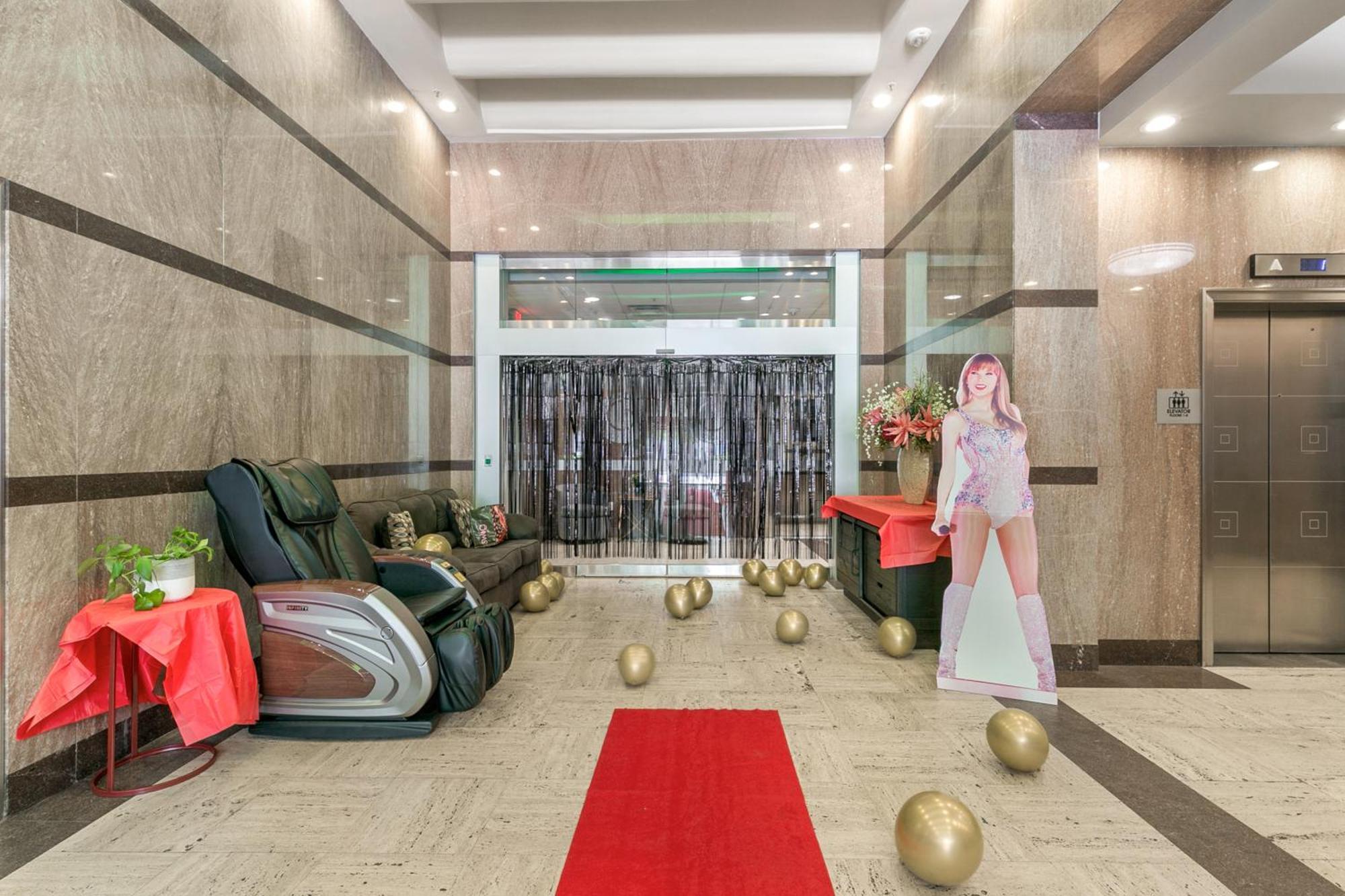 Upscale Condos And Penthouses Close To Canal And Bourbon St 뉴올리언스 외부 사진